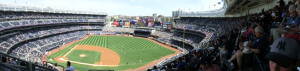 Yankees-Stadium: Innen-Panoramaaufnahme des Baseball Stadions der New York Yankees