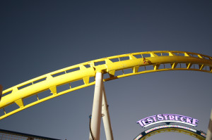 Stahl-Achterbahn "Teststrecke" auf dem Cannstatter Wasen