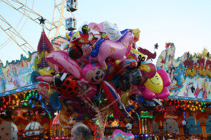 Bunte Luftballon-Figuren